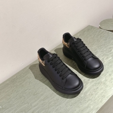 Alexander Mcqueen Low Shoes